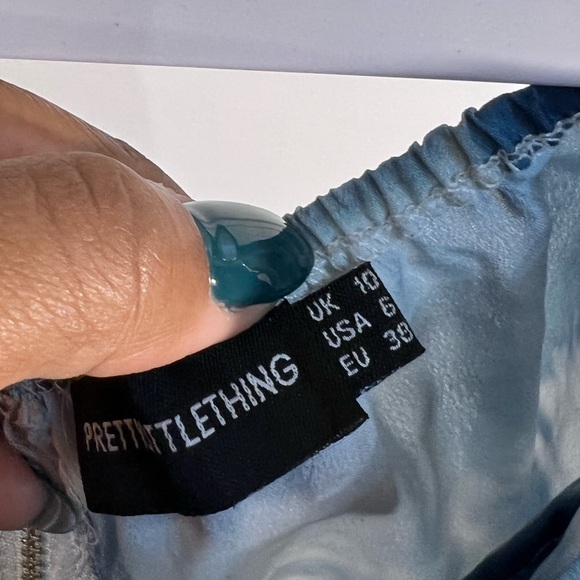 DREAMY CROP TOP // PRETTYLITTLETHING // size US6💙 - Picture 7 of 7